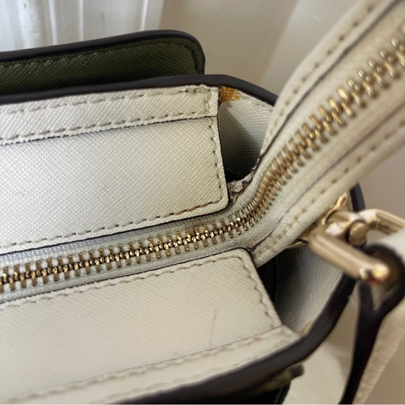 Tory Burch Robinson Strip Satchel Bag EUC - Picture 10 of 16